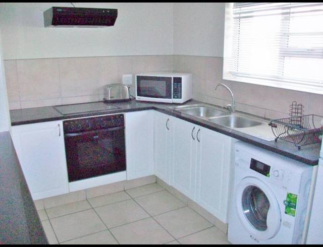 2 BEDROOM APARTMENT FOR SALE IN HARTENBOS CENTRAL